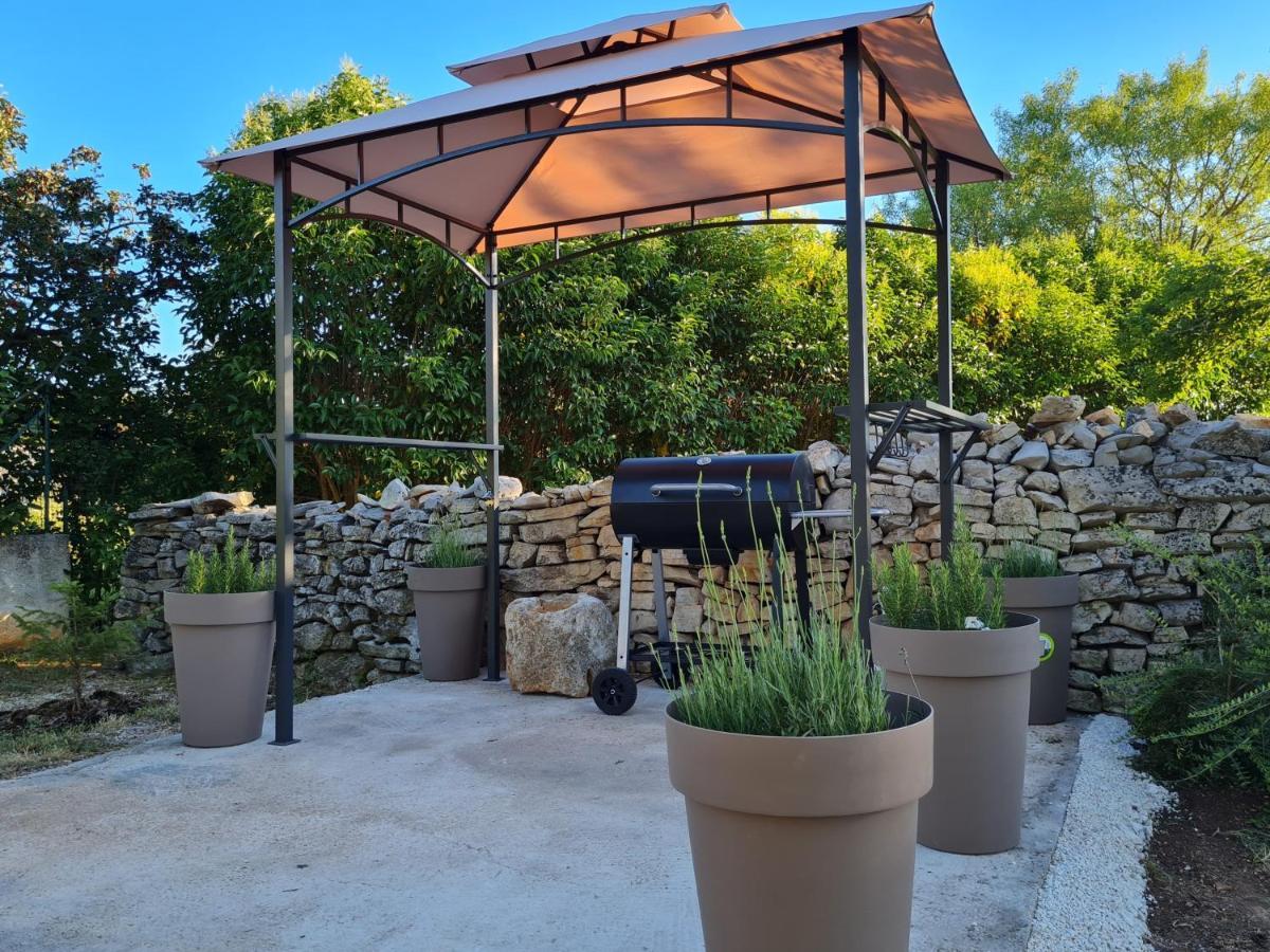Stonehouse Ana With Jacuzzi Rovinj-Krmed Villa Dış mekan fotoğraf