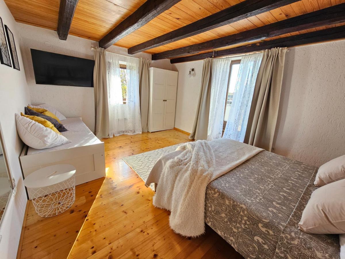 Stonehouse Ana With Jacuzzi Rovinj-Krmed Villa Dış mekan fotoğraf